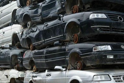 武漢鑫匯報(bào)廢汽車回收