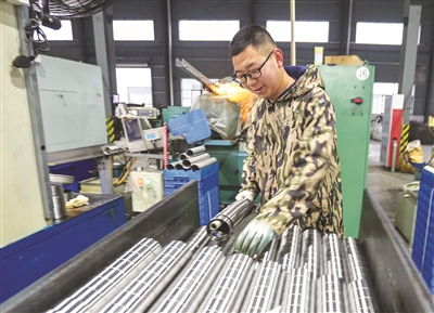 趕制訂單忙 力爭(zhēng)開(kāi)門(mén)紅